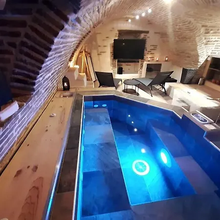 Et Privatif Le Puits De La Grace *